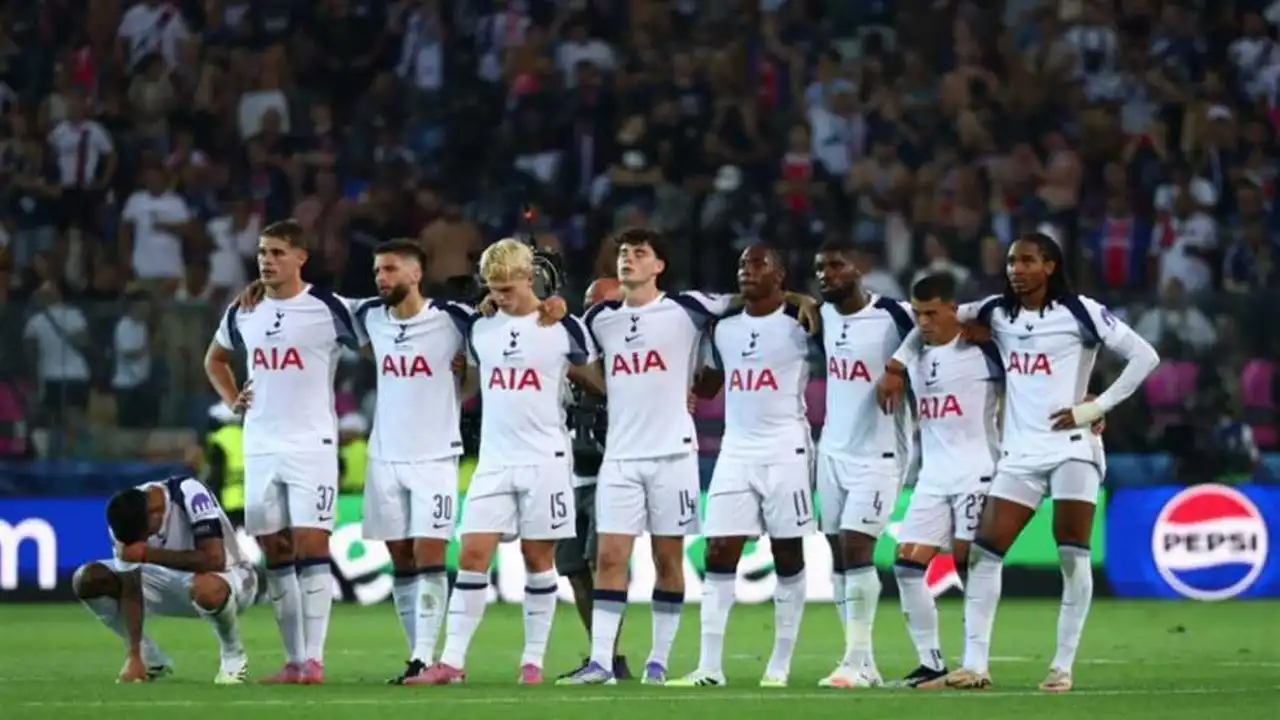 تقرير أثليتك يكشف مصير رواتب لاعبي توتنام حال الهبوط من الدوري الإنجليزي